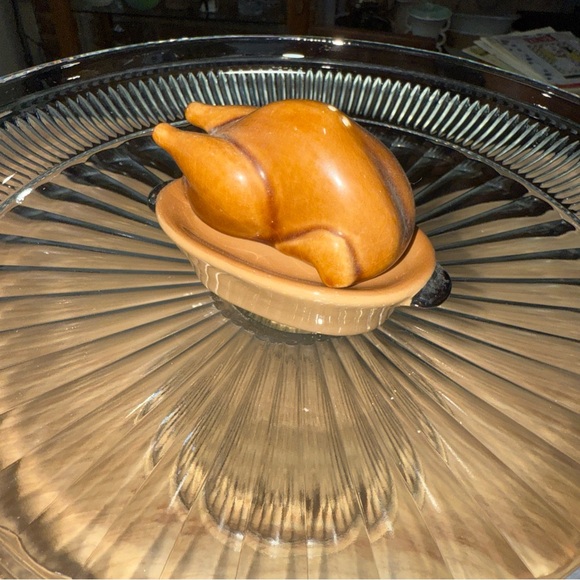 Ceramic Roasted Turkey on Platter Salt and Pepper - Picture 1 of 15